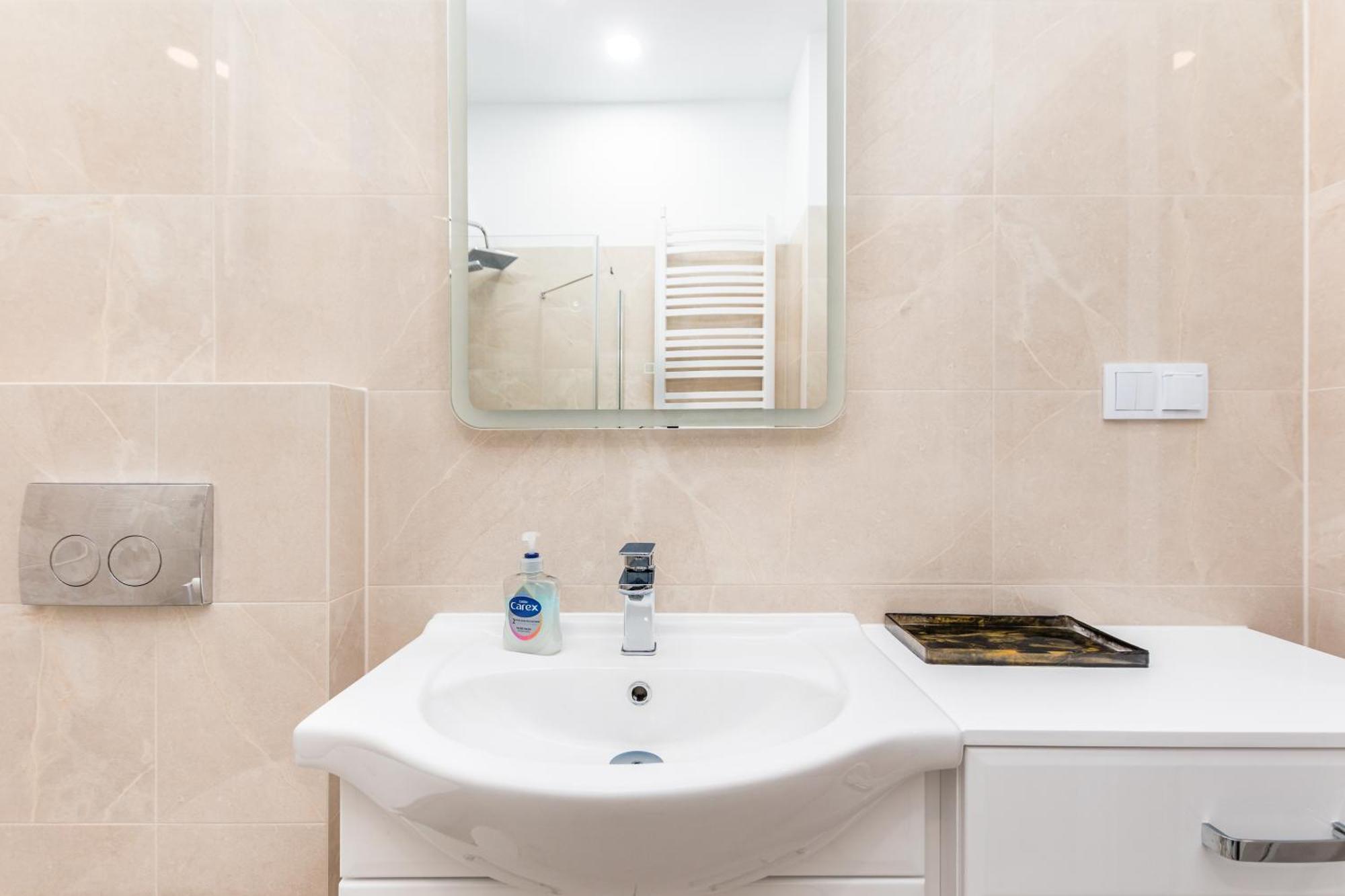 Apartment Kozia 5 By Homeprime Warsaw